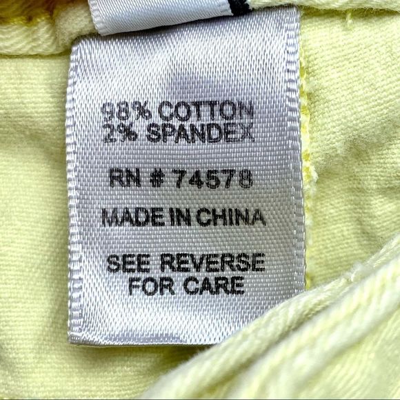 Cache Yellow Mid-Rise Capris Size 6 - Picture 9 of 10